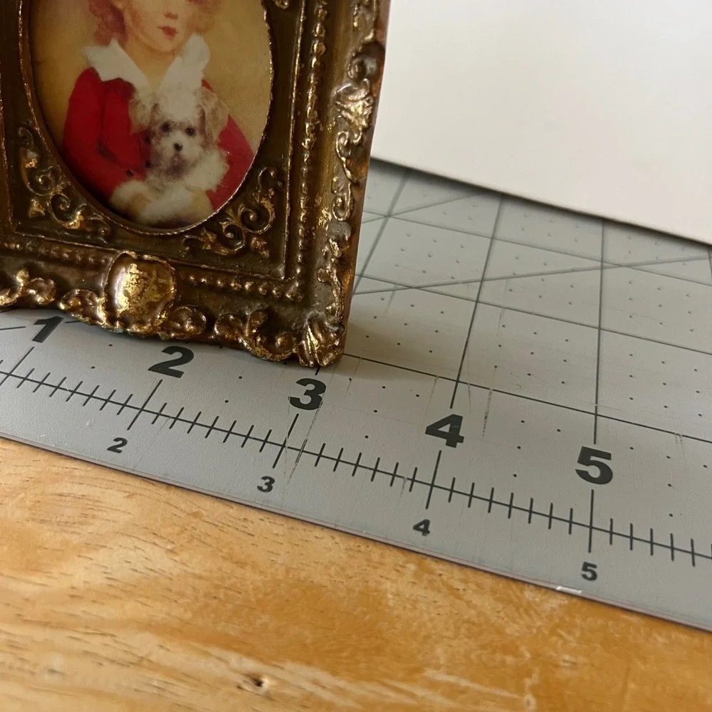 Unbranded antique vertical oval